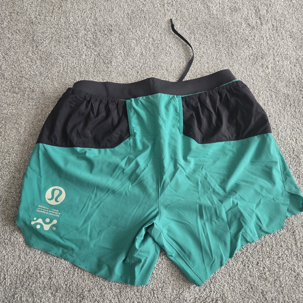 Lululemon Teal and Black Fast And Free 5" Running Shorts